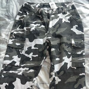 Women’s Windsor Camouflage Pants